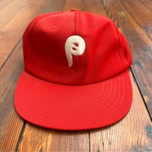 Vintage late 1970s Philadelphia Phillies red and white snapback stadium hat Med